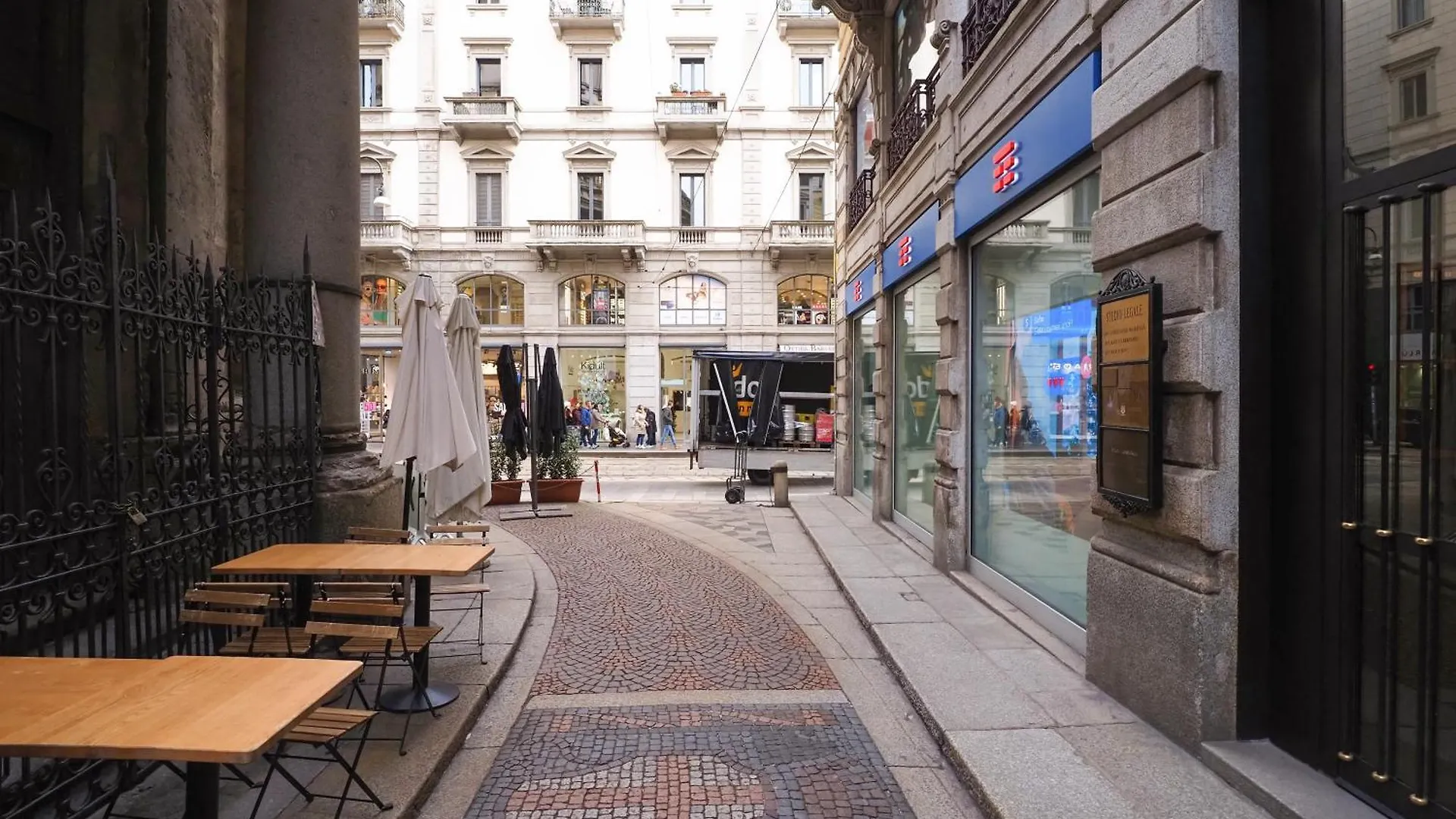 Holiday home Milano For Guest- Angela Apartment Duomo Italy